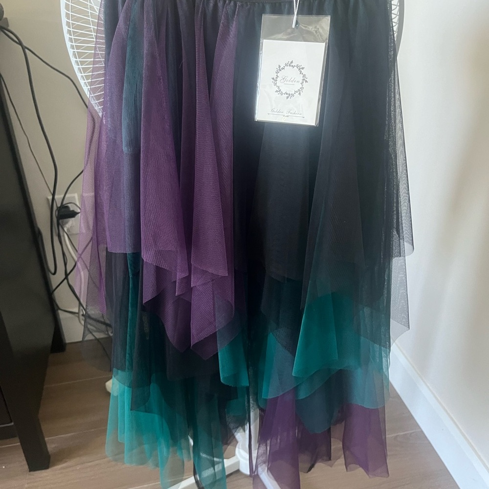 Brand new with tags Golden fashion skirt